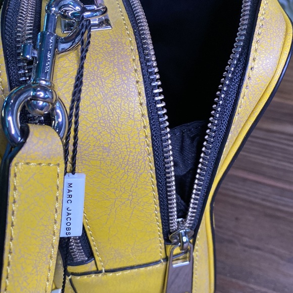 Marc Jacobs Yellow Textured Leather Square Handled Two Compartment Shoulder Bag - Picture 15 of 17